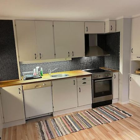Egen Laegenhet Pa Soedermalm Naera Centrum Sundsvall Buitenkant foto
