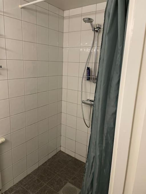 Egen Laegenhet Pa Soedermalm Naera Centrum Sundsvall Buitenkant foto